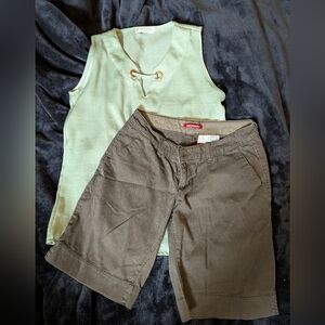 Women's Union Bay Shorts and JON & Anna Contemporary Sleeveless Top Size M